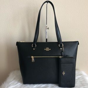 Coach purse and wallet set